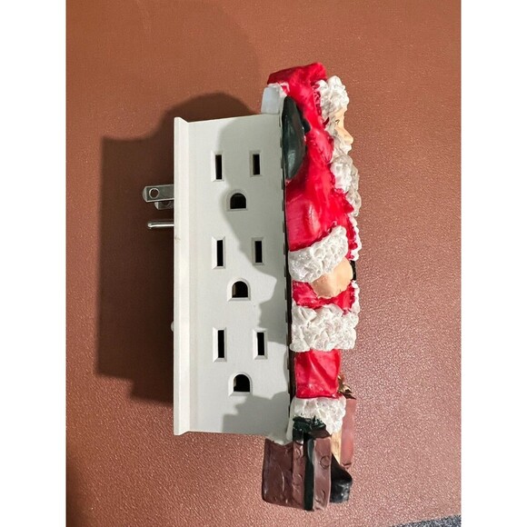 Christmas Santa Claus Stanley 6 Outlet Power Plug Adaptor Removable Face Plate - Picture 4 of 6
